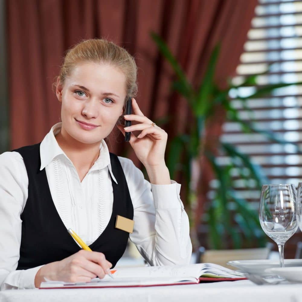 Restaurantfachmann-frau per Personalvermittlung finden und buchen