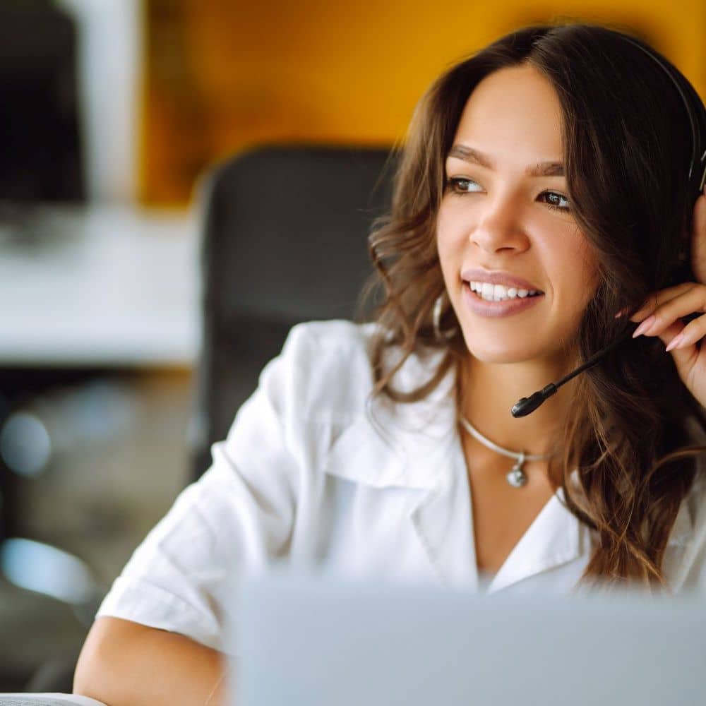 Service-Chat-Agent per Personalvermittlung finden und buchen