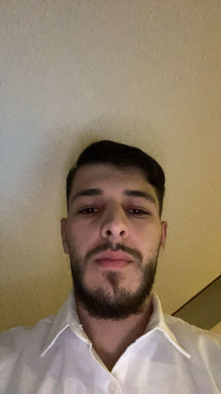Profilbild von Amine