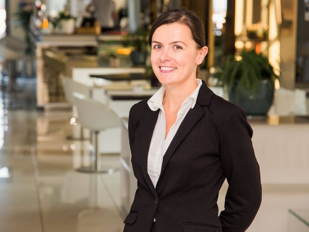 Level-4-Hostessen per Personalvermittlung finden buchen