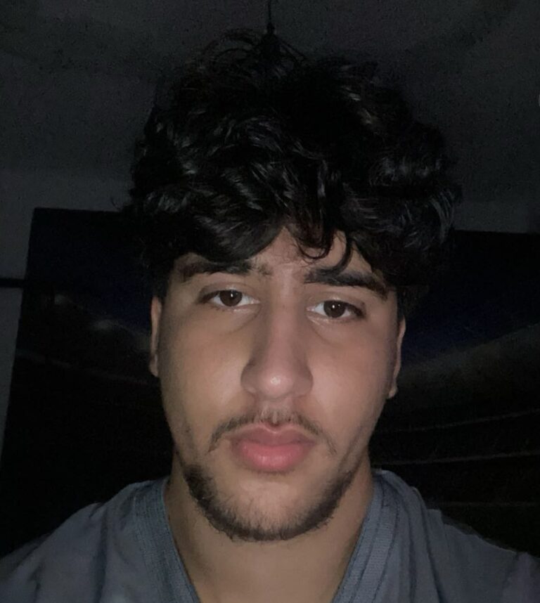 Profilbild von Ayyoub