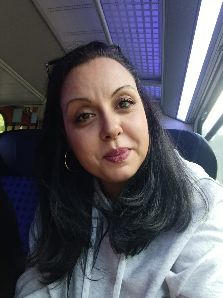 Profilbild von Ajshe