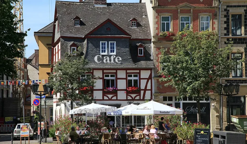 Stadtansicht von Andernach – Berufsleben gestalten und regionale Jobs bei CALUMA finden