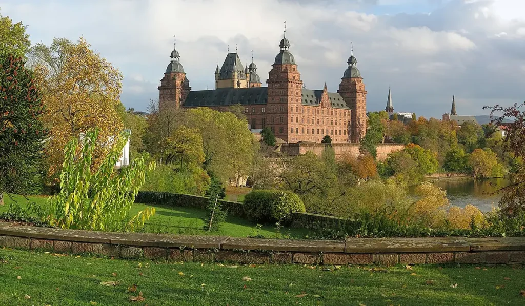 Stadtansicht von Aschaffenburg – Personal buchen und Jobs finden bei CALUMA