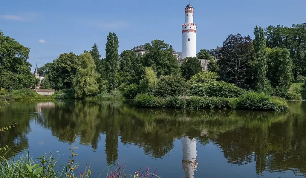 Stadtansicht von Bad Homburg v. d. Höhe – Personal für Gastronomie, Hotellerie und Tourismus bei CALUMA