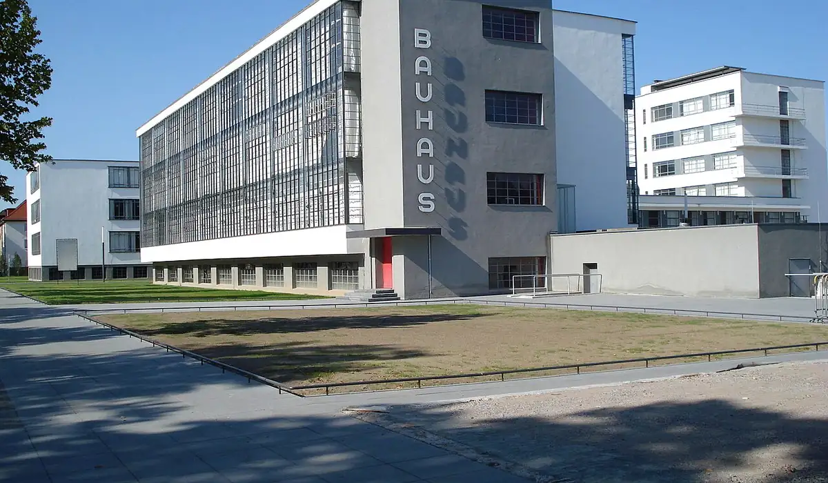 Stadtansicht von Dessau-Roßlau – Einsatzort für Verkäufer in Einzelhandel, Kundenberatung und Verkauf | CALUMA