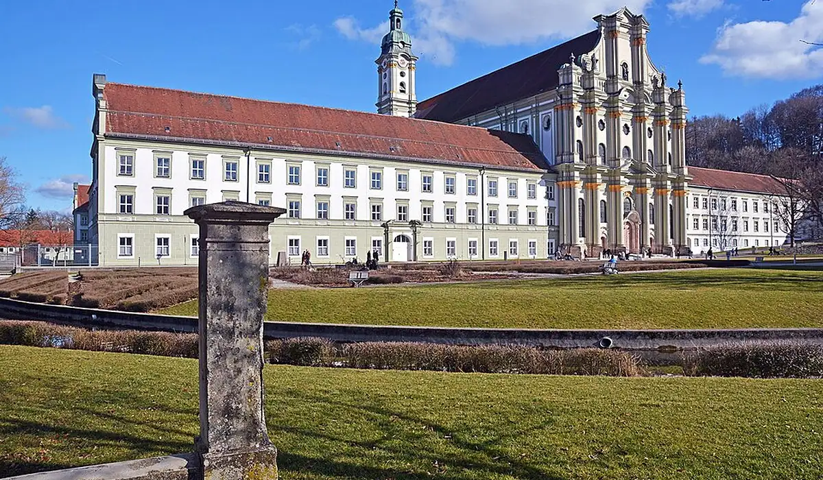 Stadtansicht von Fürstenfeldbruck – Einsatzort für Erzieher in Kitas, Krippen, Horten, Ganztag und Jugendhilfe über CALUMA
