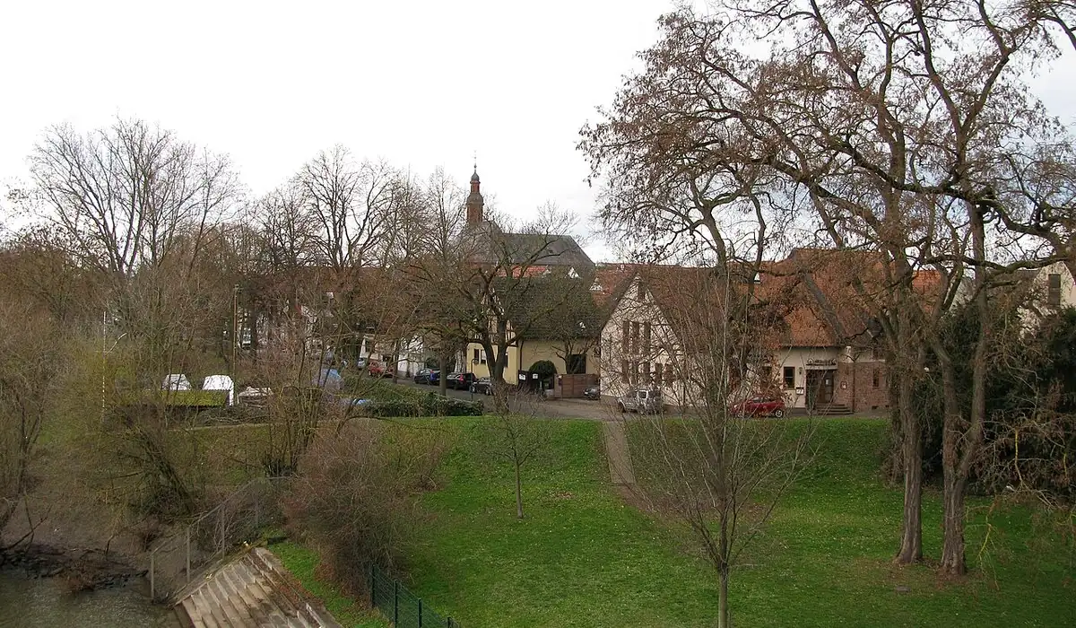 Stadtansicht von Hattersheim am Main – Einsatzort für Kellner in Restaurants, Hotels und Veranstaltungen | CALUMA