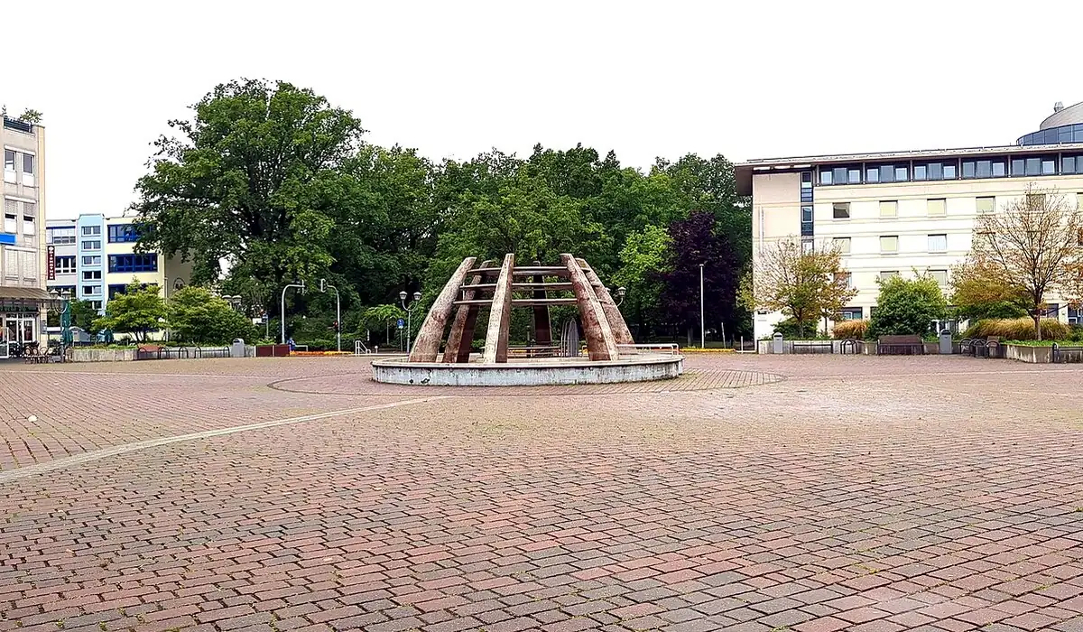 Stadtansicht von Hennigsdorf – Einsatzort für Steelhands bei Traversenhandling, schwerem Bühnenaufbau, Messen, Konzerten und Eventproduktionen über CALUMA