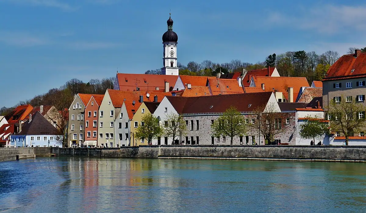 Stadtansicht von Landsberg am Lech – Einsatzort für Fachlehrer an Schulen, Berufsschulen, Fachakademien und Bildungseinrichtungen über CALUMA