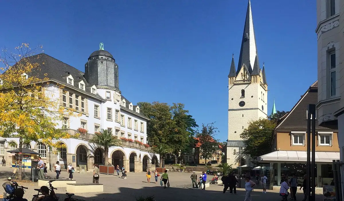 Stadtansicht von Menden (Sauerland) – Einsatzort für Kellner in Restaurants, Hotels und Veranstaltungen | CALUMA