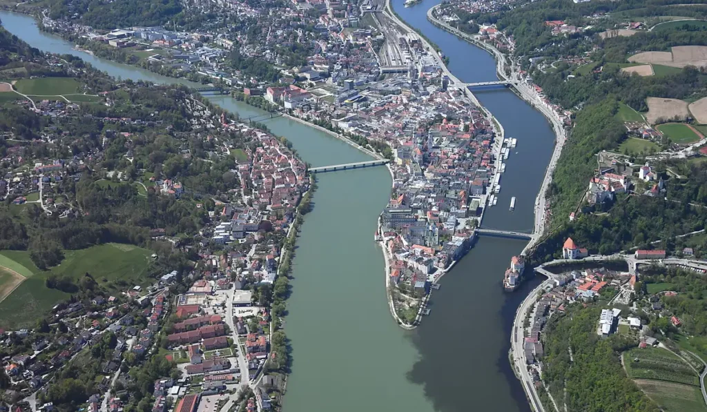 Stadtansicht von Passau – Berufsleben gestalten und regionale Jobs bei CALUMA finden