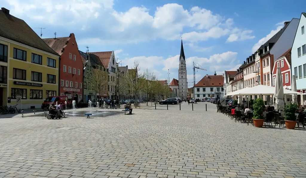 Stadtansicht von Pfaffenhofen a.d.Ilm, St – Personal buchen und Jobs finden bei CALUMA