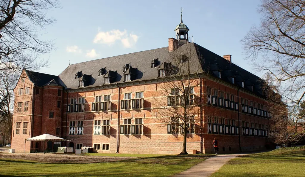 Stadtansicht von Reinbek – Hostessen und Hosts für Messen, Empfänge und Veranstaltungen bei CALUMA