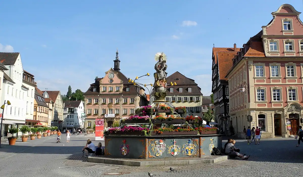 Stadtansicht von Schwäbisch Gmünd – Einsatzort für Umzugshelfer bei Privat-, Firmen- und Objektumzügen | CALUMA