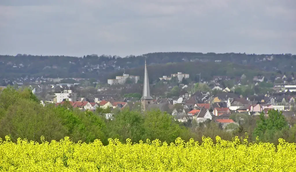 Stadtansicht von Schwerte an der Ruhr – Personal für Verkauf und Handel bei CALUMA