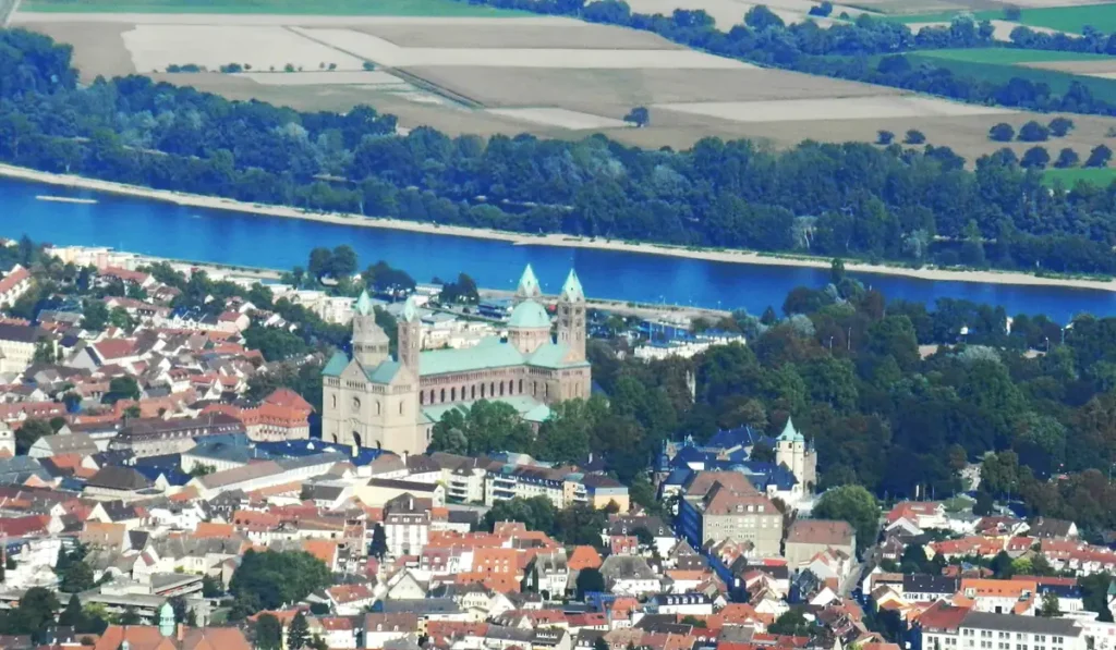 Stadtansicht von Speyer – Personal buchen und Jobs finden bei CALUMA