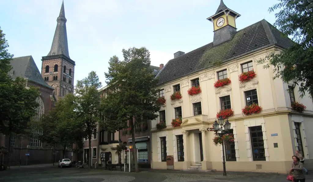 Stadtansicht von Tönisvorst – regionale Jobsuche und Jobvermittlung bei CALUMA