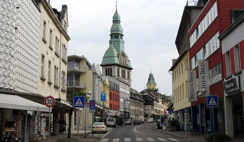 Stadtansicht von Völklingen – Messepersonal für Standbetreuung, Empfang und Promotion bei CALUMA