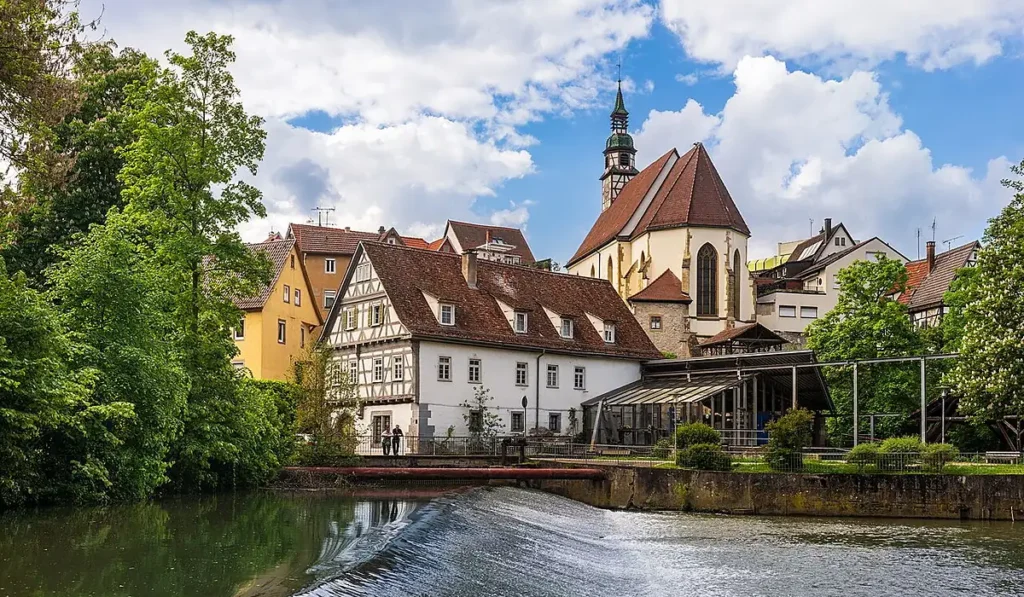 Stadtansicht von Waiblingen – Werkstudentenjobs und Einstiegsstellen in der Region bei CALUMA finden