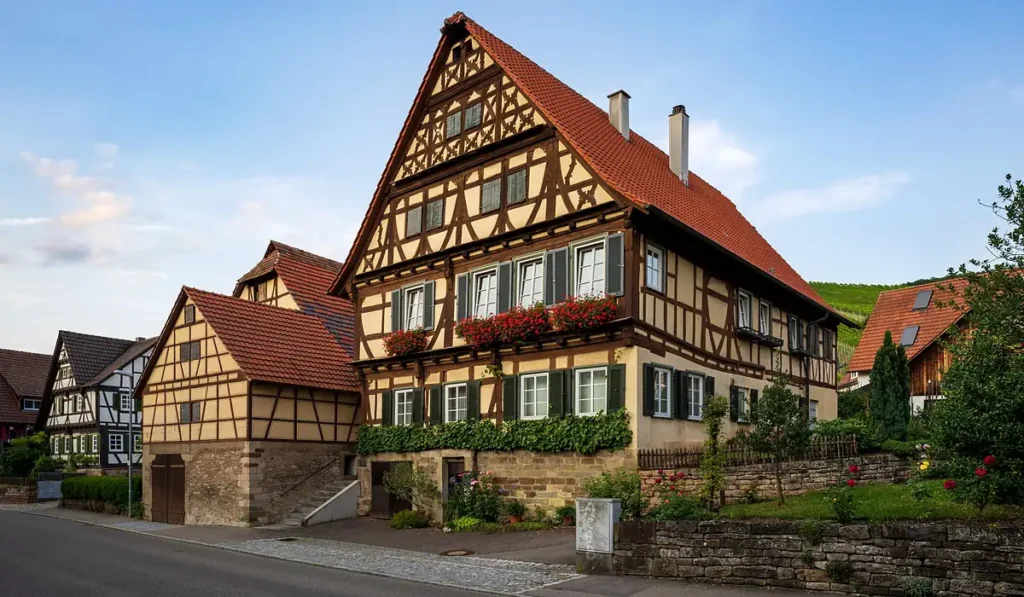 Stadtansicht von Weinstadt – Personal buchen und Jobs finden bei CALUMA