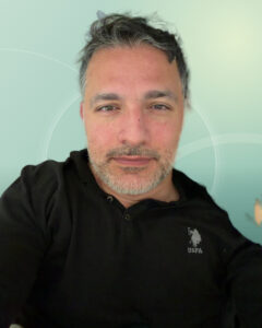 Profilfoto von Hans aus Bielefeld. Berufswunsch: Automobil-Serviceberater/in. Branche: Beratung, Consulting.