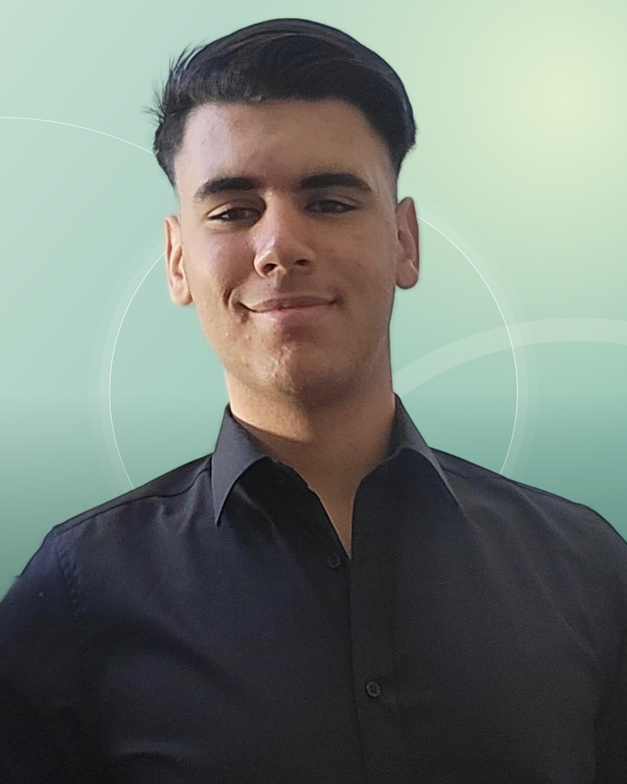 Profilfoto von Tarek aus Nienburg/Weser. Berufswunsch: Fahrer/in und Gepäckfahrer/in. Branche: Logistik, Transport, Verkehr.