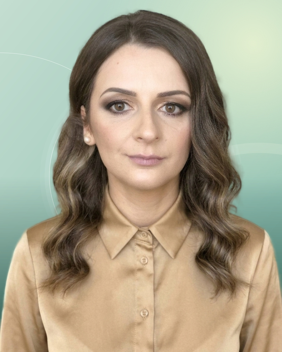 Profilfoto von Iva aus Pforzheim. Berufswunsch: Kinderbetreuer/in und Produktionshelfer/in. Branche: Schmuck, Edelsteine, Musikinstrumentenbau.