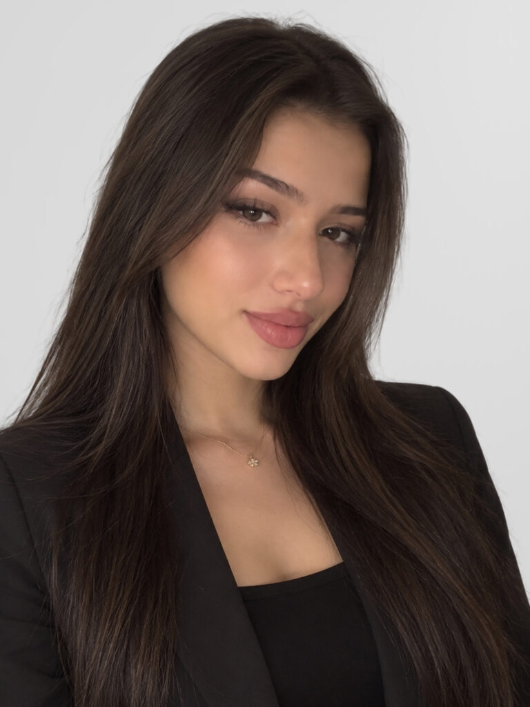 Profilbild von Yasmina