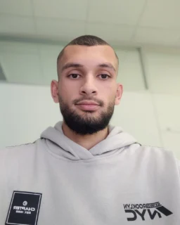 Profilbild von Azeem