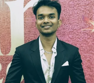 Profilbild von Charan
