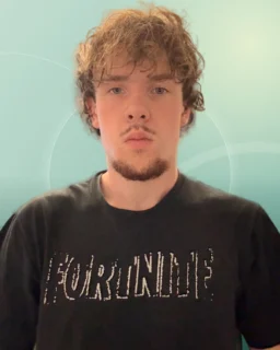 Profilfoto von Paul aus Köln. Berufswunsch: Zahnarzt/-ärztin. Branche: Verkauf, Handel.