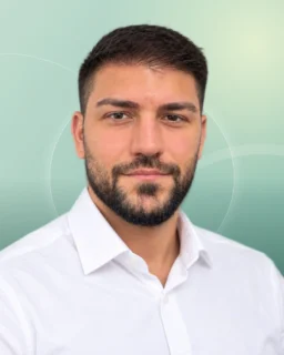 Profilfoto von Kadir aus Georgsmarienhütte. Berufswunsch: Kaufmann/-frau – Groß- und Außenhandelsmanagement (Außenhandel) und Kundendienstberater/in. Branche: Beratung, Consulting und Kundenservice.