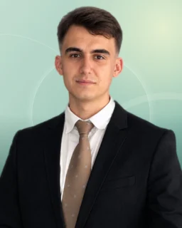 Profilfoto von Maxim aus Öhringen. Berufswunsch: IT-Administrator/in. Branche: Elektronik und Finanzen, Buchhaltung.