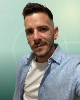 Profilfoto von Ivan aus München. Berufswunsch: Abfüller/in und Abteilungsleiter/in. Branche: Management und Schutz, Ordnung, Sicherheit.