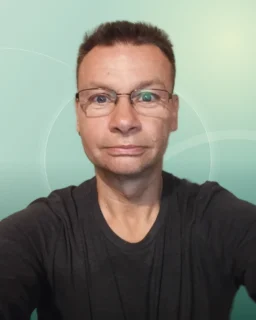 Profilfoto von Marlon aus Oranienburg. Berufswunsch: Produktionshelfer/in. Branche: Produktion, Fertigung.