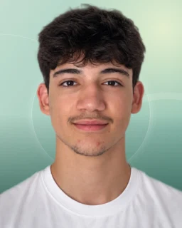 Profilfoto von Ali aus Kornwestheim. Berufswunsch: Lagerhelfer/in und Produktionshelfer/in. Branche: Logistik, Transport, Verkehr.