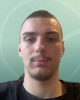 Profilfoto von Andrii. Berufswunsch: Fachkraft – Logistik/Materialwirtschaft und Fachwirt/in – Güterverkehr und Logistik. Branche: Logistik, Transport, Verkehr.