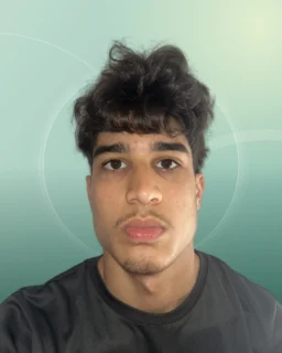 Profilfoto von Adam. Berufswunsch: Architekt/in. Branche: Elektronik.