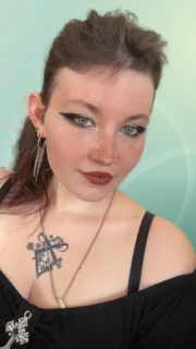 Profilfoto von Samantha aus Mönchengladbach. Berufswunsch: Bürohelfer/in. Branche: Beratung, Consulting und Bildung, Pädagogik.