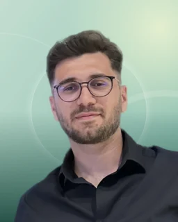 Profilfoto von Mehmet aus Hameln. Berufswunsch: Fahrer/in. Branche: Logistik, Transport, Verkehr.