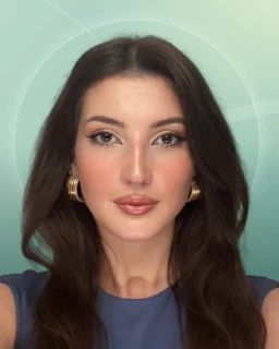 Profilfoto von Andreea aus Witten. Berufswunsch: Bürohelfer/in. Branche: Projektmanagement und Textilien, Bekleidung, Leder.