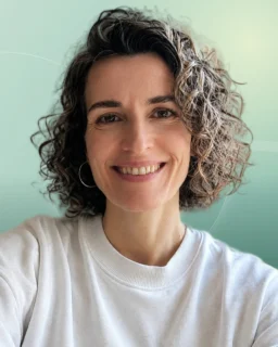 Profilfoto von Julia aus Minden. Berufswunsch: Assistent/in – Hotelmanagement und Dekorateur/in. Branche: Events, Messen, Promotion und Gastronomie, Hotellerie, Tourismus.