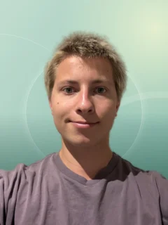 Profilfoto von Frederick aus Aachen. Berufswunsch: Packhelfer/in und Fachkraft – Lagerlogistik. Branche: Logistik, Transport, Verkehr und Bildung, Pädagogik.