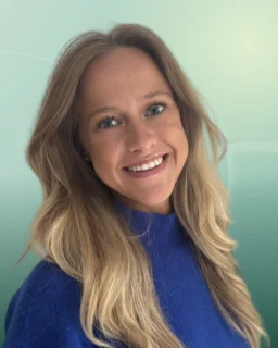 Profilfoto von Clara aus Leipzig. Berufswunsch: Gestalter/in für visuelles Marketing und Influencer-Marketing-Manager/in. Branche: Marketing, Werbung und Personalwesen, HR.