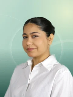 Profilfoto von Yeganeh aus Marburg. Berufswunsch: Rezeptionist/in. Branche: Kundenservice.