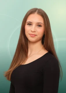 Profilfoto von Finja aus Uelzen. Berufswunsch: Assistenz der Geschäftsführung und Betriebswirt/in - Personalmanagement. Branche: Management und Finanzen, Buchhaltung.