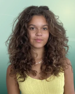 Profilfoto von Samira aus Westerheim. Berufswunsch: Lieferfahrer/in. Branche: Sales, Vertrieb.