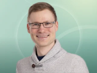 Profilfoto von Viktor aus Hildesheim. Berufswunsch: Lieferfahrer/in und Sachbearbeiter/in. Branche: Logistik, Transport, Verkehr.