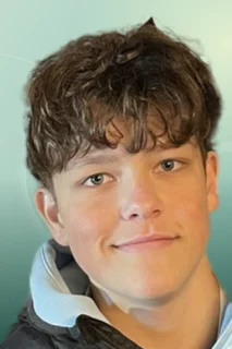 Profilfoto von Lennox aus Fürth. Berufswunsch: Automobilkaufmann/-frau. Branche: Kundenservice.